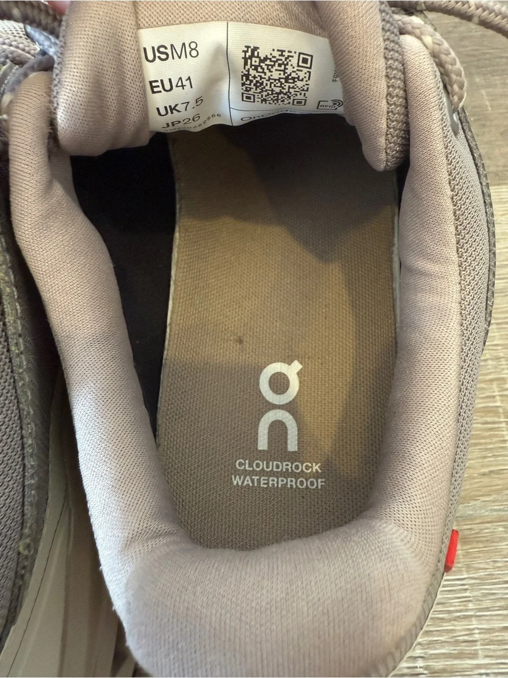 On Cloudrock Low WP Waterproof  Mauve / Taupe Size 8 Men's Hiking Shoes